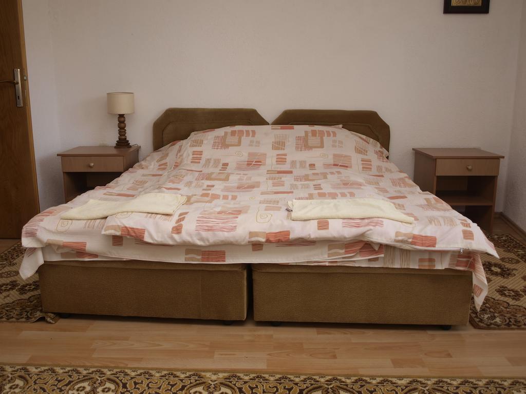 Bogdanoski Studios & Guest Rooms โอครีด ภายนอก รูปภาพ